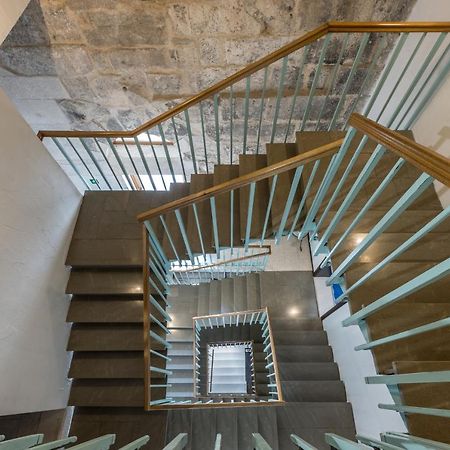 Leonis Restaurant & Rooms Σπλιτ Εξωτερικό φωτογραφία